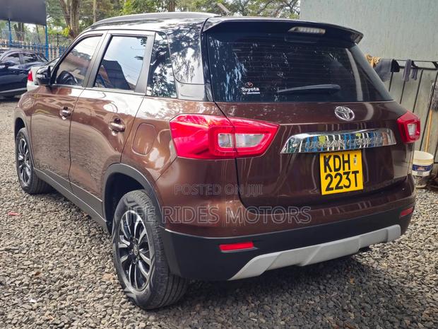 Toyota Urban Cruiser 2021 Brown