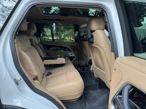 Land Rover Range Rover Vogue 2023 White