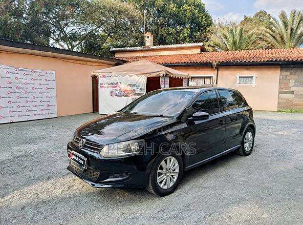 Volkswagen Polo 2011 Black