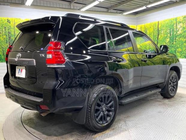 New Toyota Land Cruiser Prado 2.7 2023 Black