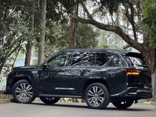 Lexus LX 600 2023 Black