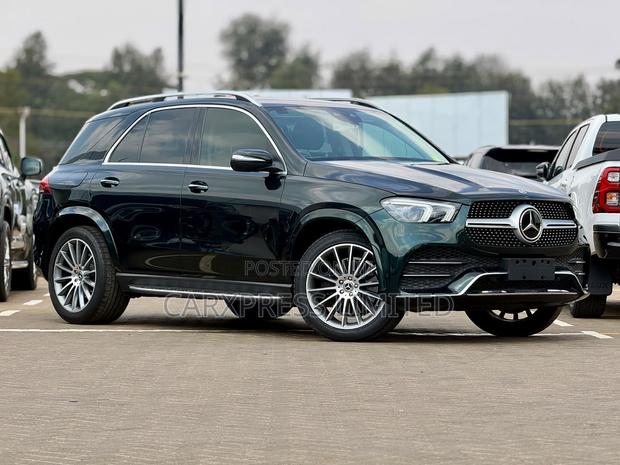 Mercedes-Benz GLE-Class GLE 300d 4MATIC 2020 Green