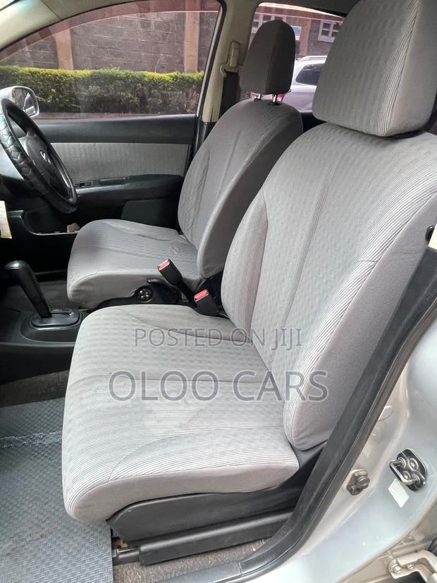 Nissan Tiida 2009 Silver