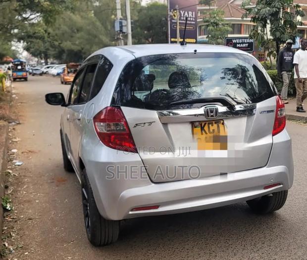 Honda Fit 2012 Silver