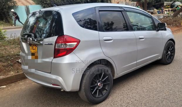 Honda Fit 2012 Silver