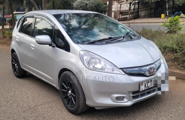 Honda Fit 2012 Silver