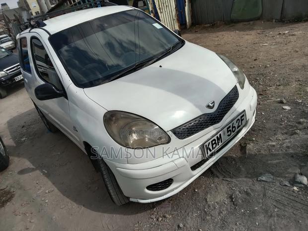 Toyota Fun Cargo 2006 White