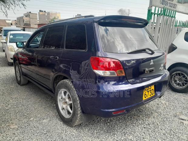Mitsubishi Airtrek 2002 Blue