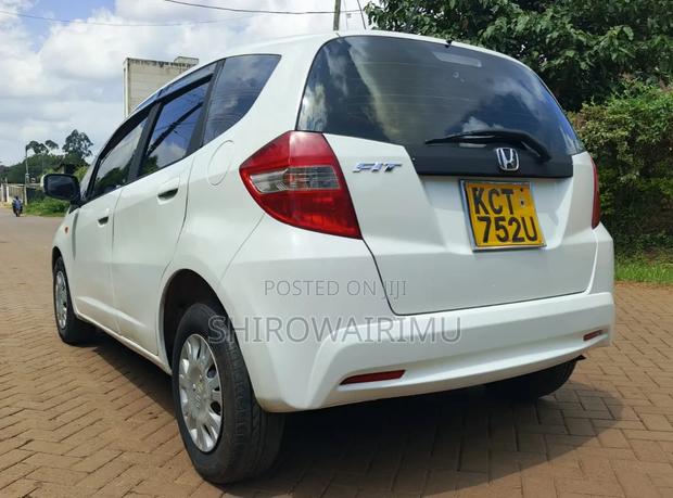 Honda Fit 2011 Off white