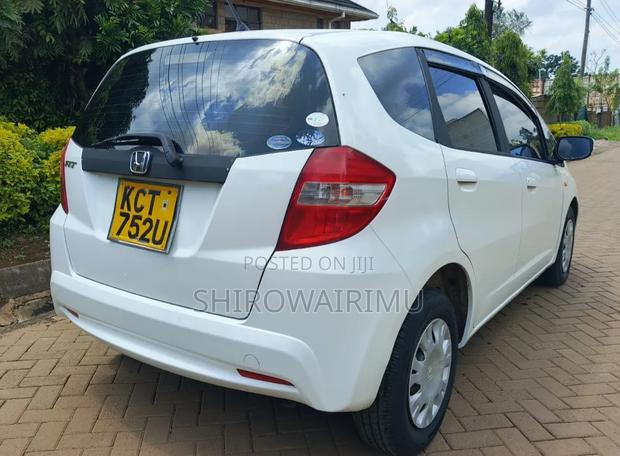 Honda Fit 2011 Off white