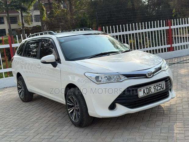 Toyota Corolla Fielder 2017 White