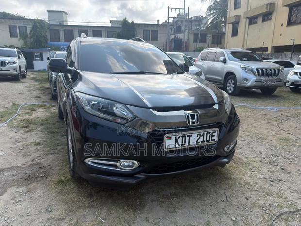 Honda Vezel 2019 Black
