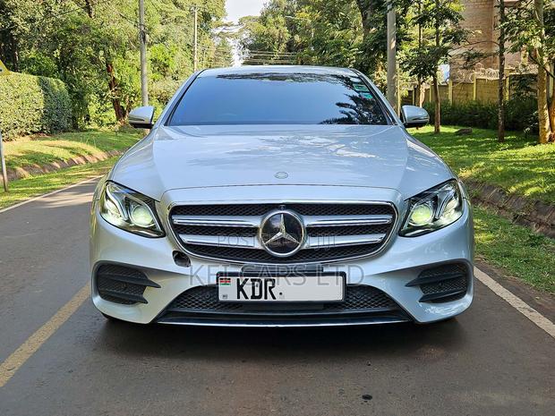 Mercedes-Benz E200 2017 Silver