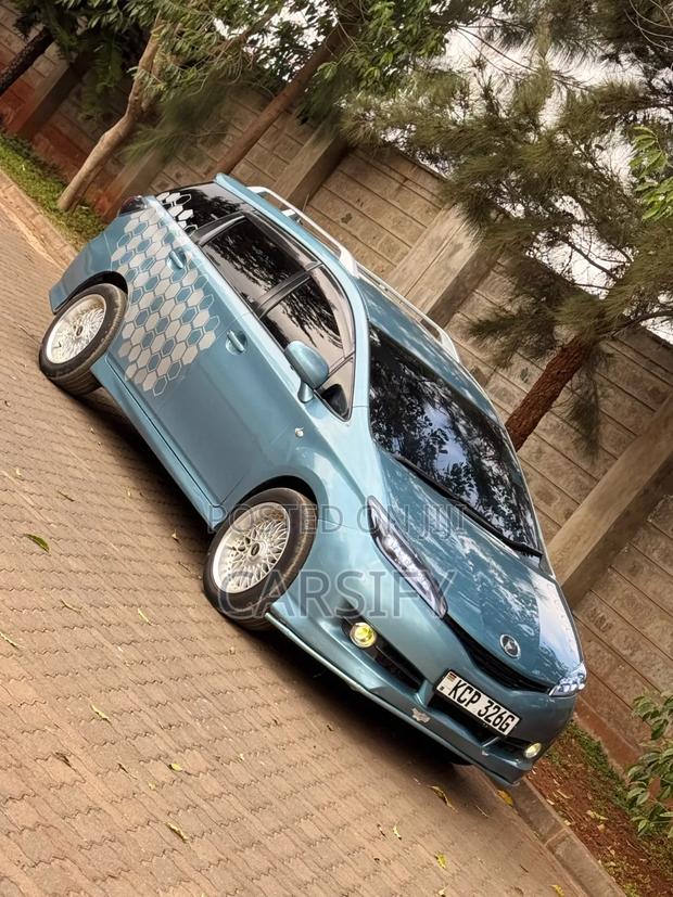 Toyota Wish 2010 Blue
