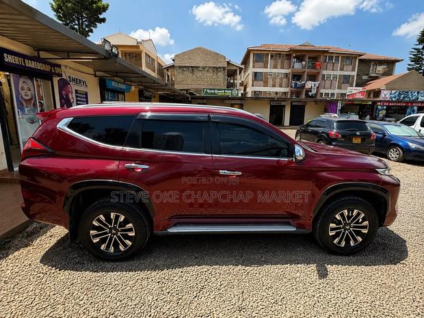Mitsubishi Pajero Sport Exceed 2020 Maroon
