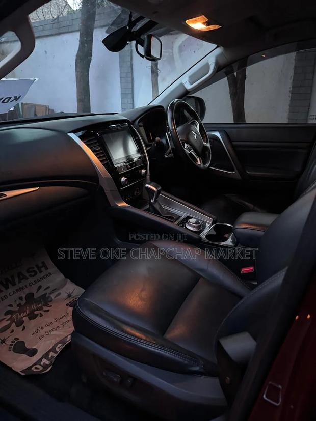 Mitsubishi Pajero Sport Exceed 2020 Maroon