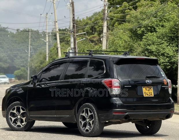 Subaru Forester 2016 Black