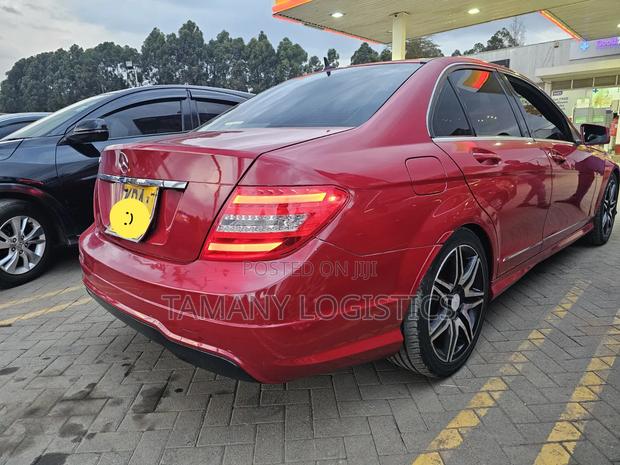 Mercedes-Benz C180 2014 Red