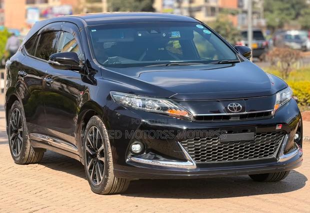 Toyota Harrier 2.0 2019 Black