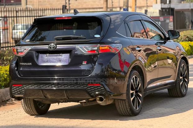 Toyota Harrier 2.0 2019 Black