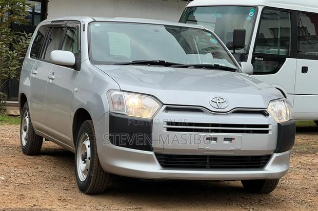Toyota Succeed 2019 Silver