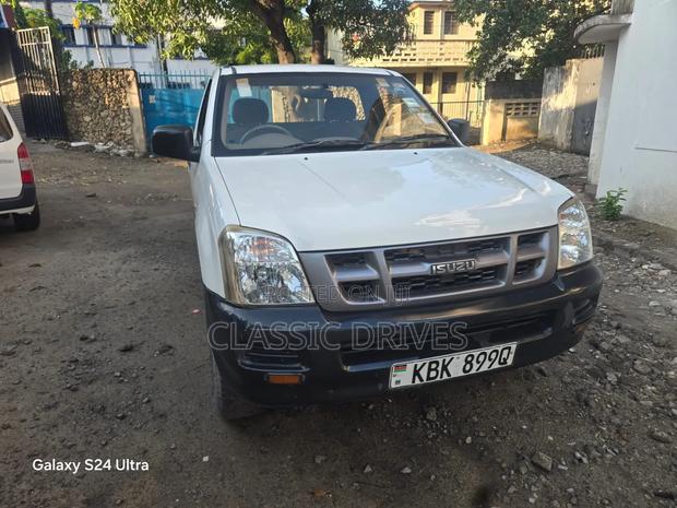 Isuzu D-MAX 2008 White