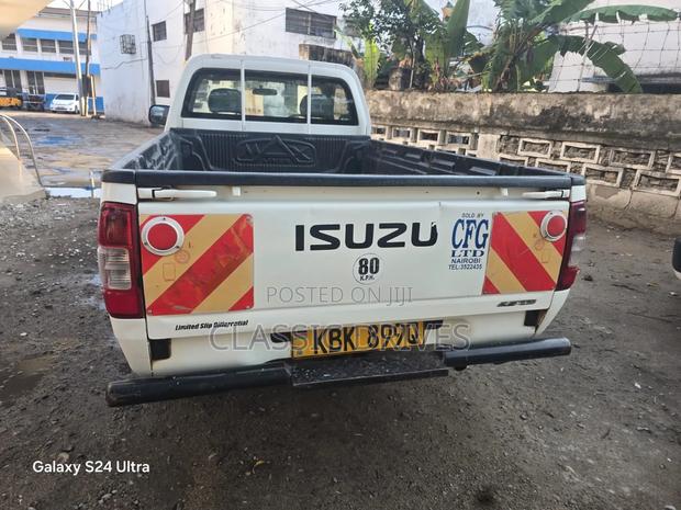 Isuzu D-MAX 2008 White