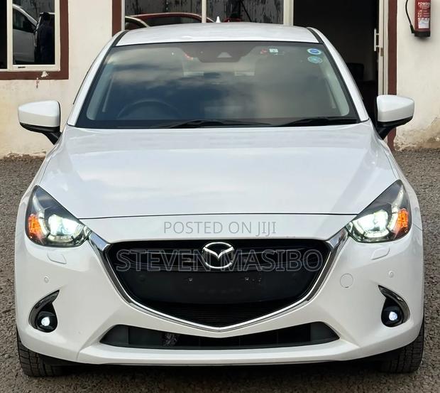 Mazda Demio 2019 White