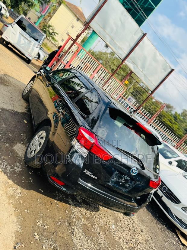 Toyota Corolla Fielder 1.5 Hybrid FWD 2020 Black