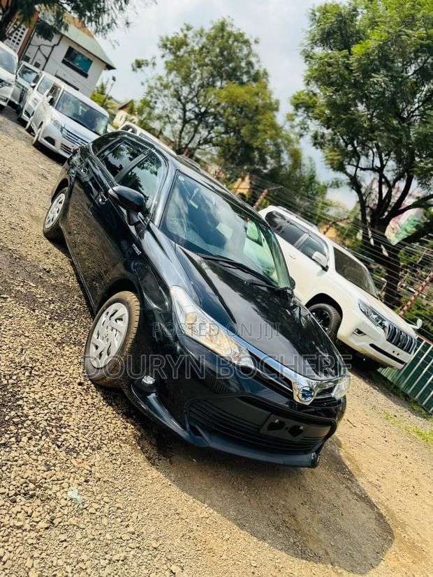 Toyota Corolla Fielder 1.5 Hybrid FWD 2020 Black