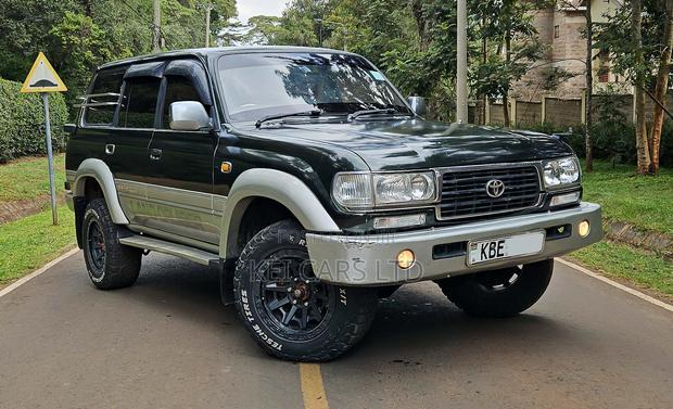 Toyota Land Cruiser 1995 Green