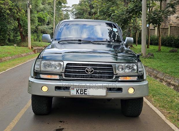 Toyota Land Cruiser 1995 Green