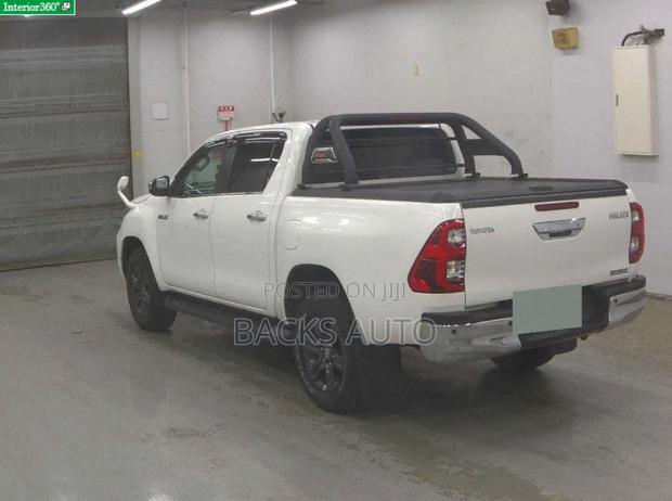 Toyota Hilux 2020 White