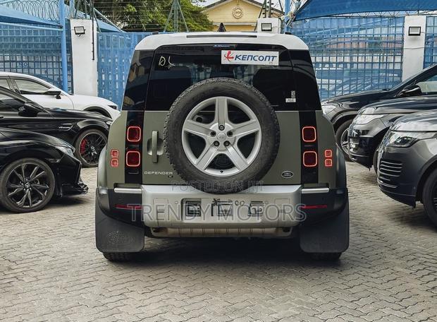 Land Rover Defender 2022 Green