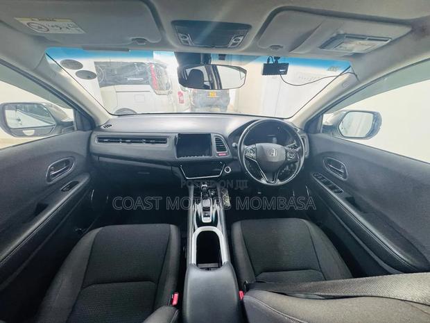 Honda Vezel 2019 White