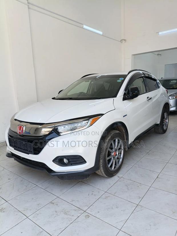 Honda Vezel 2019 White