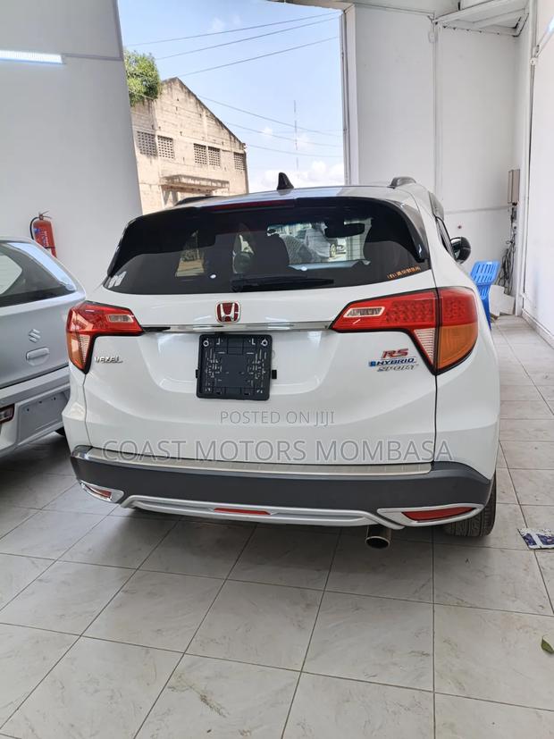 Honda Vezel 2019 White