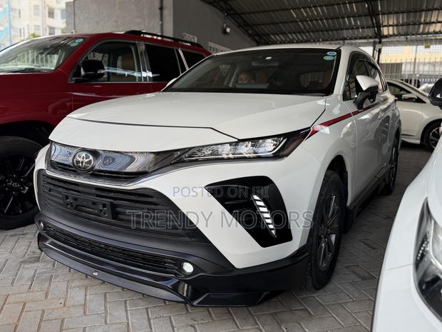 Toyota Harrier 2021 White