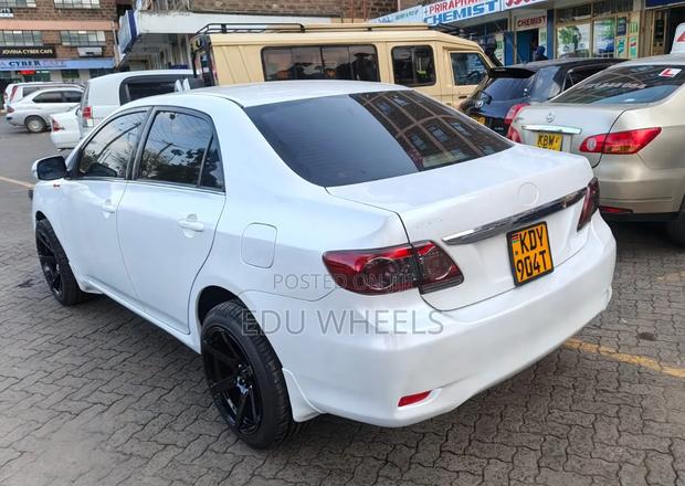 Toyota Corolla 2013 White