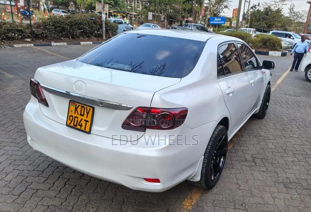 Toyota Corolla 2013 White
