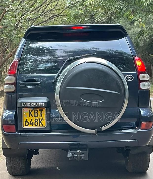 Toyota Land Cruiser Prado 2005 Blue