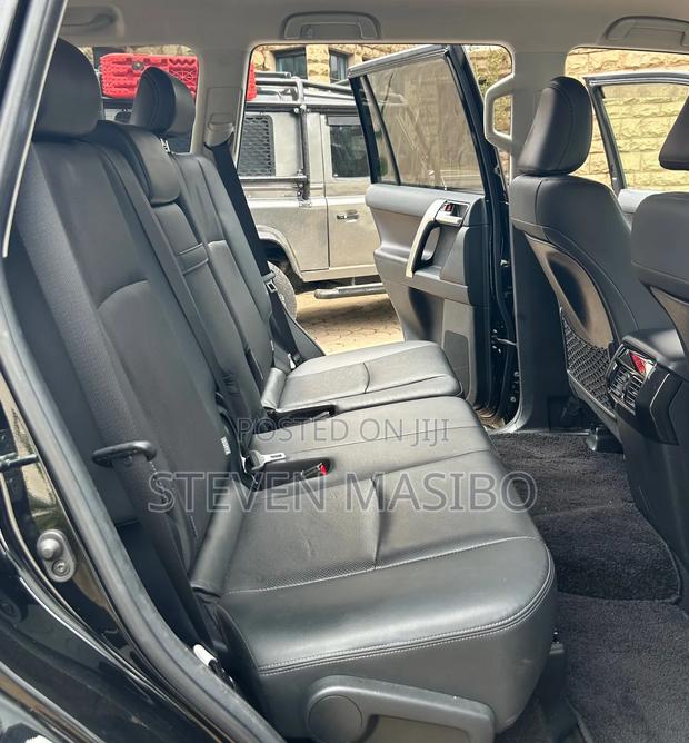 Toyota Land Cruiser Prado 2.8 2021 Black