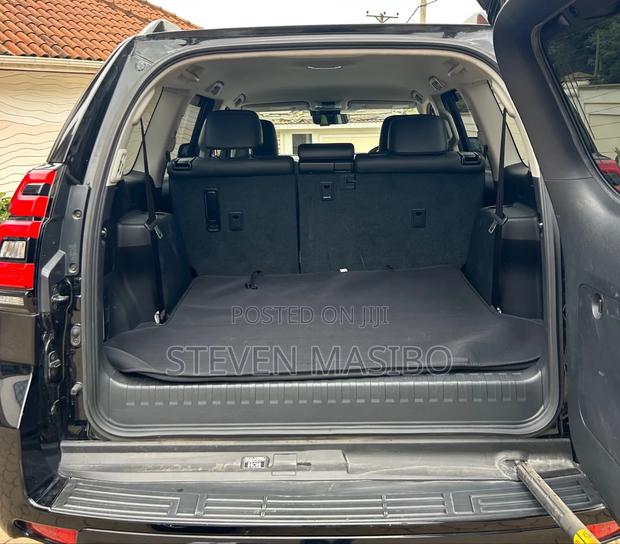 Toyota Land Cruiser Prado 2.8 2021 Black