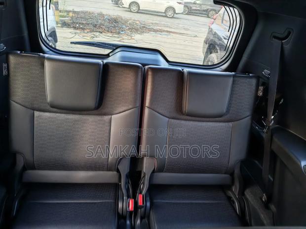 Toyota Land Cruiser Prado 2023 Gray