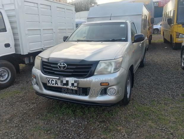 Toyota Hilux 2014 Beige
