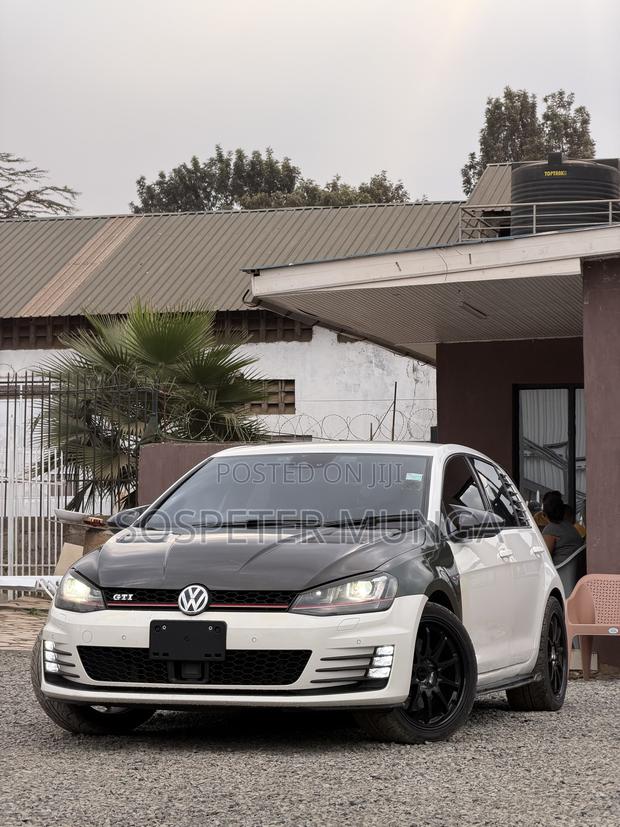Volkswagen Golf GTI 2014 White