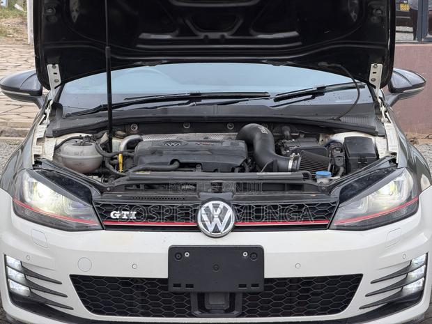 Volkswagen Golf GTI 2014 White