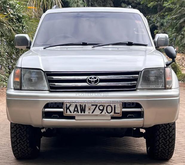 Toyota Land Cruiser Prado 2000 Silver