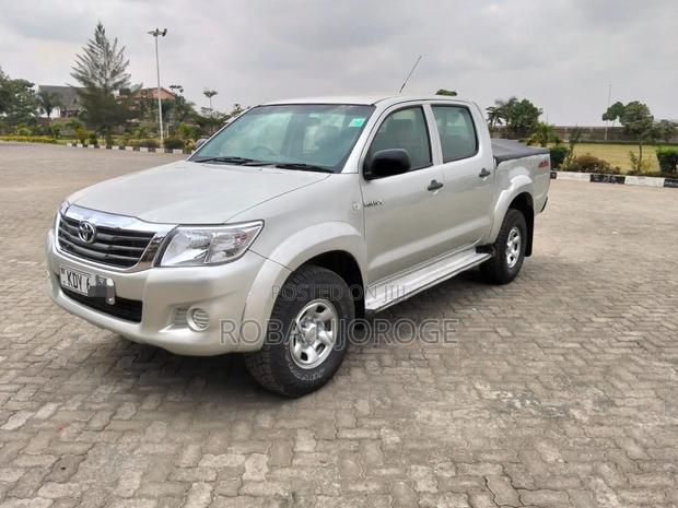 Toyota Hilux 2009 Silver