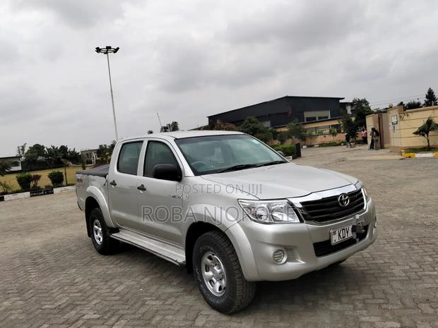 Toyota Hilux 2009 Silver